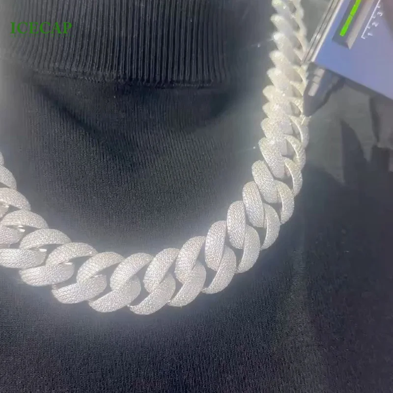 2023 Latest Design Fine Jewelry Hiphop Style 925 Sterling Silver Vvs Moissanite Necklace 22mm Iced Out Cuban Link Chain for Men