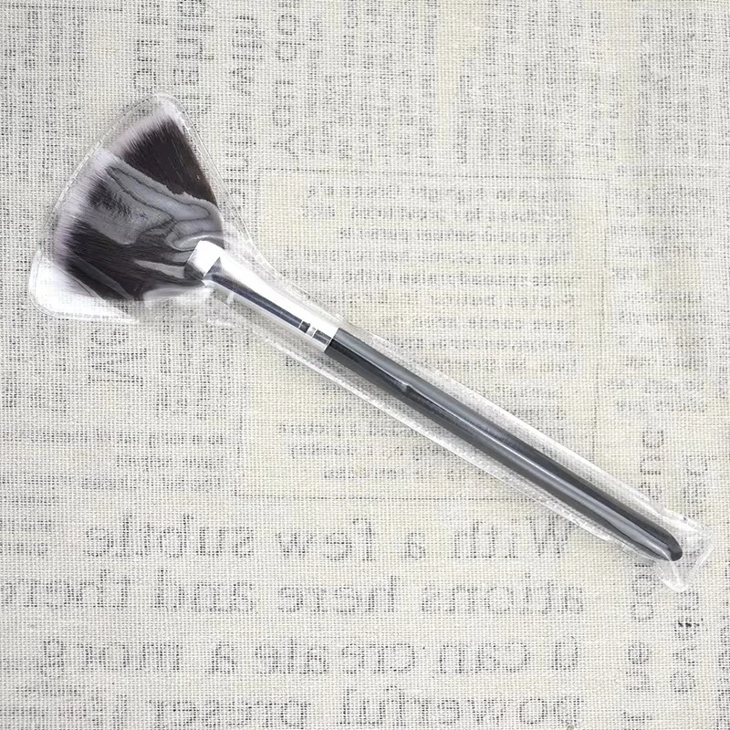 1 pz fondotinta correttore capelli sintetici pennello evidenziatore affusolato pennelli per trucco pennello a ventaglio donne compongono pennelli per trucco nero