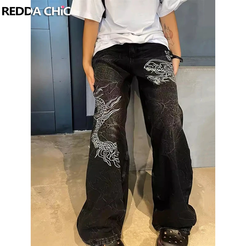 

ReddaChic женские джинсовые брюки с вышивкой дракона, винтажные потертые черные свободные повседневные мешковатые джинсы с высокой посадкой Y2k, уличная одежда в стиле Харадзюку