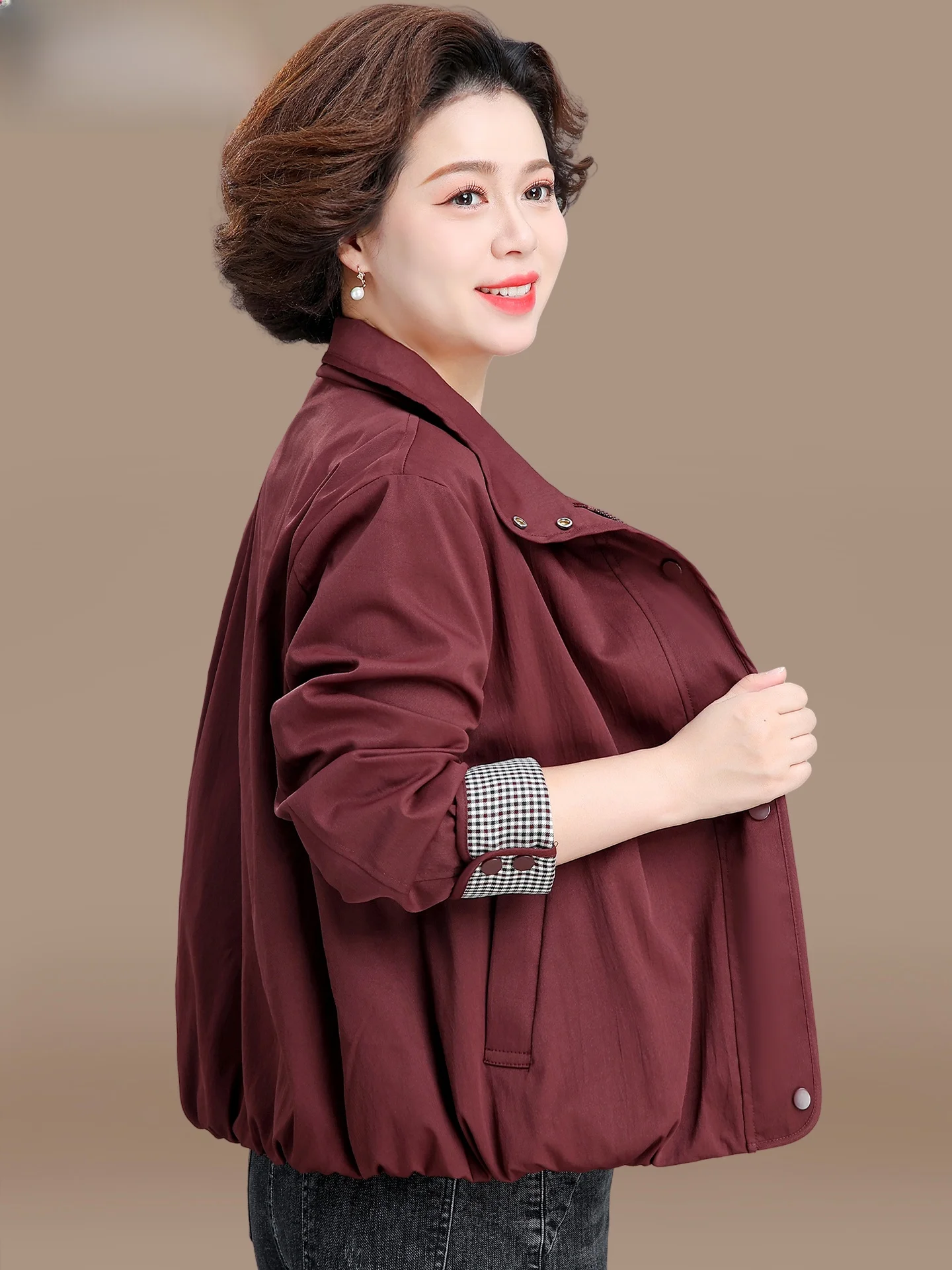 

Fashionable Short Jacket Autumn Clothes for Short Mothers Casual Style Polyester Fiber Zipper Closure No Hoodie Women's Coat