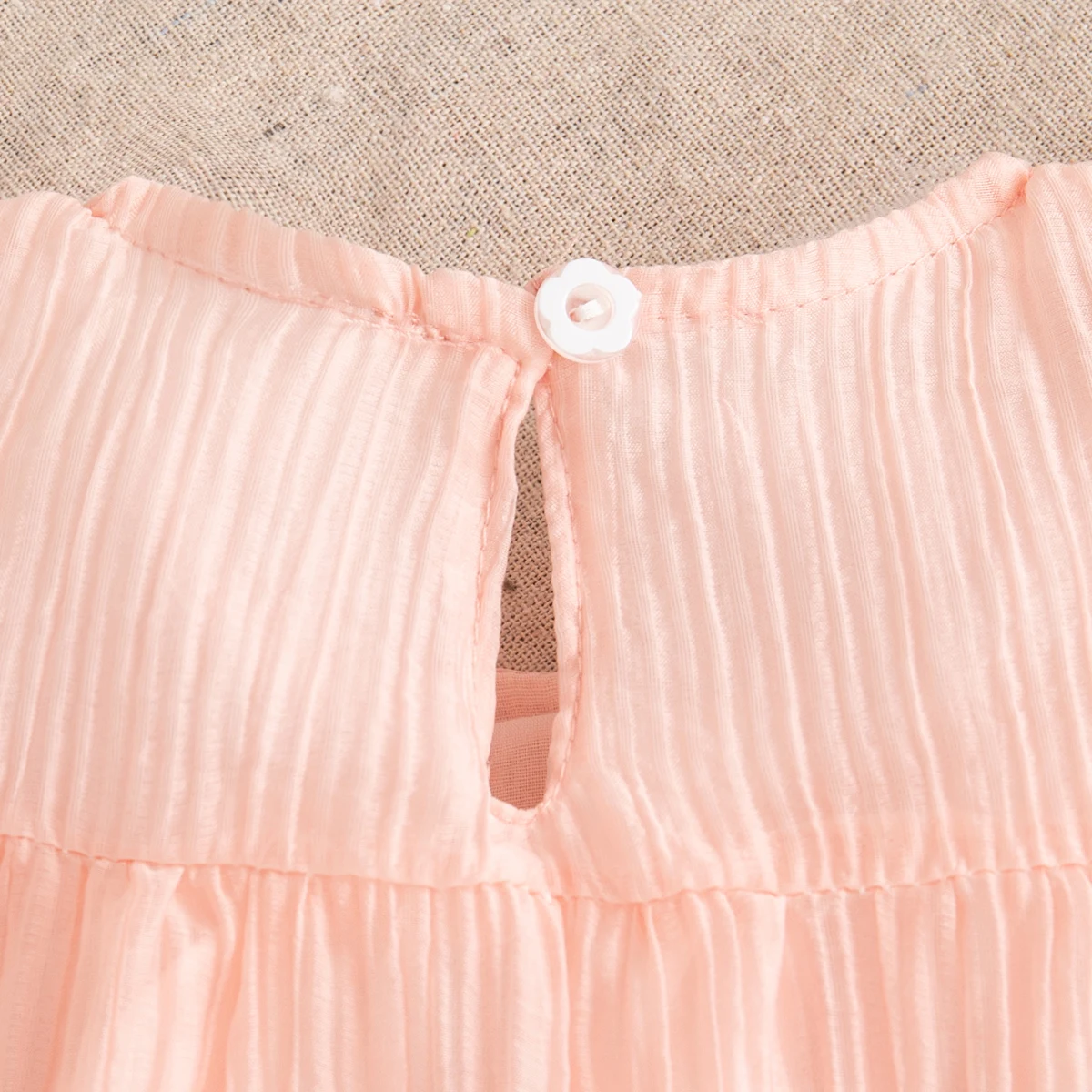 فستان عيد ميلاد للفتيات الصغيرات فستان صيفي بلون سادة وأكمام طائرة من الشاش فستان الأميرة الوردي للفتيات الصغيرات