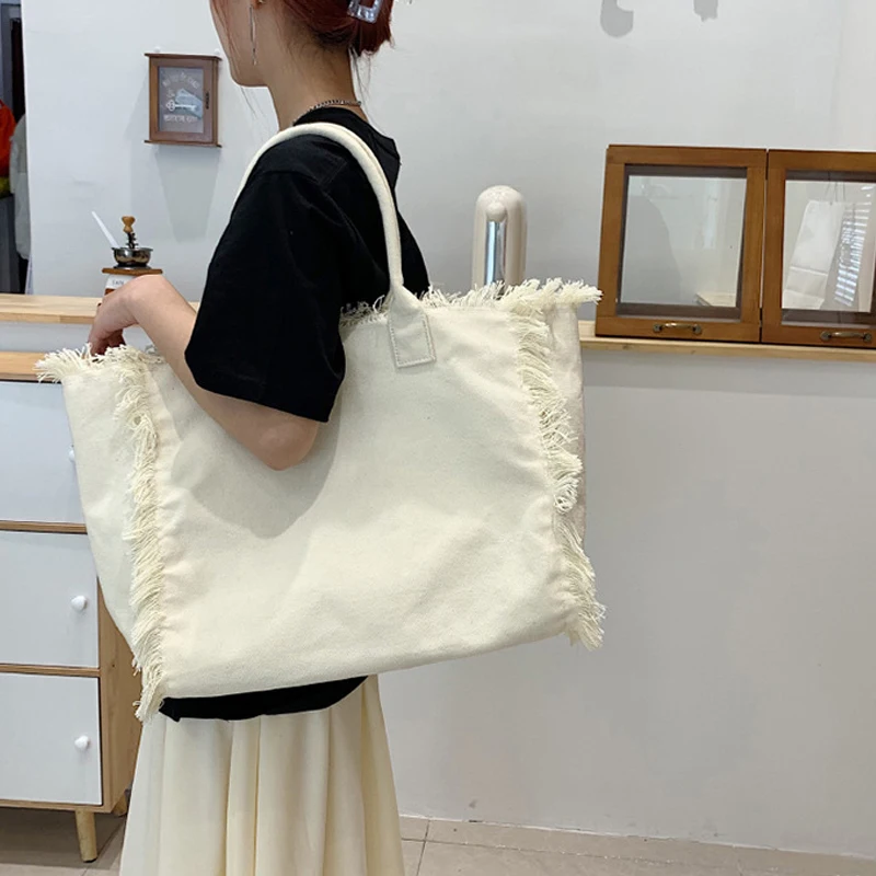 Canvas Tote Bag Large Capacity Luxury Designer Handbags For Women 2023 New Fashion Purse Tassel Simple Shopping Shoulder Bags