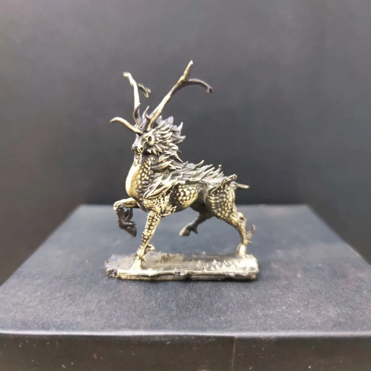 Miniature Solid Pure Copper Model Ornaments Kirin Divine Beast Mascot  Micro Landscape RetroDesktop Decor Crafts Sculpture Toys