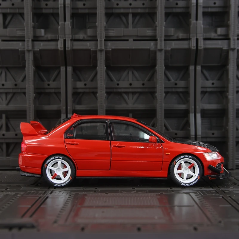 Simulação 1:24 Mitsubishi EVO portas de modelo de carro em liga de 9a geração e capô do motor, o porta-malas pode ser abre com som e iluminação