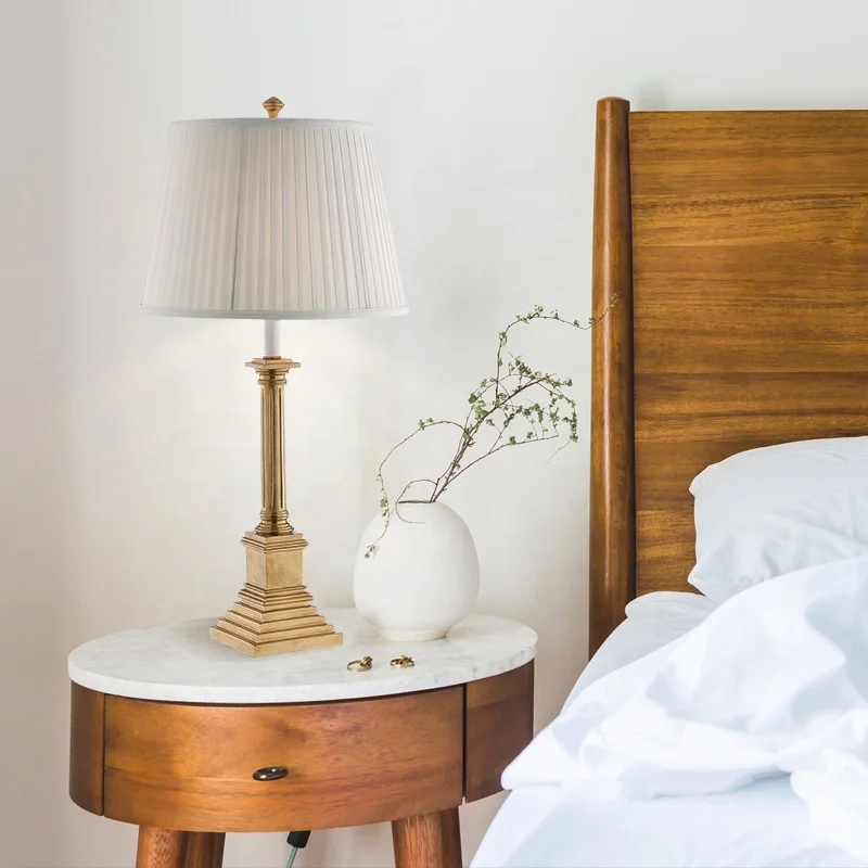 

Art Deco Solid Decoration European Style Lampshade Decoration Golden Table Lamp