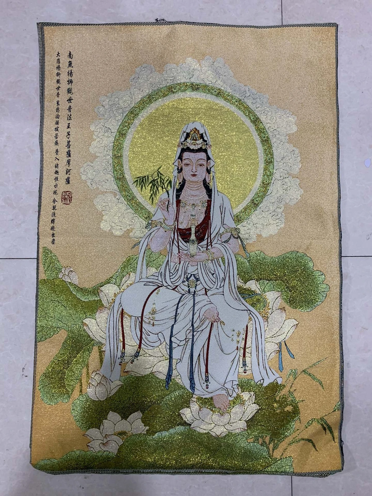

36" Tibet Tibetan Cloth Silk Buddhism Guanyin Kwan-yin Sit Tangka Thangka Mural
