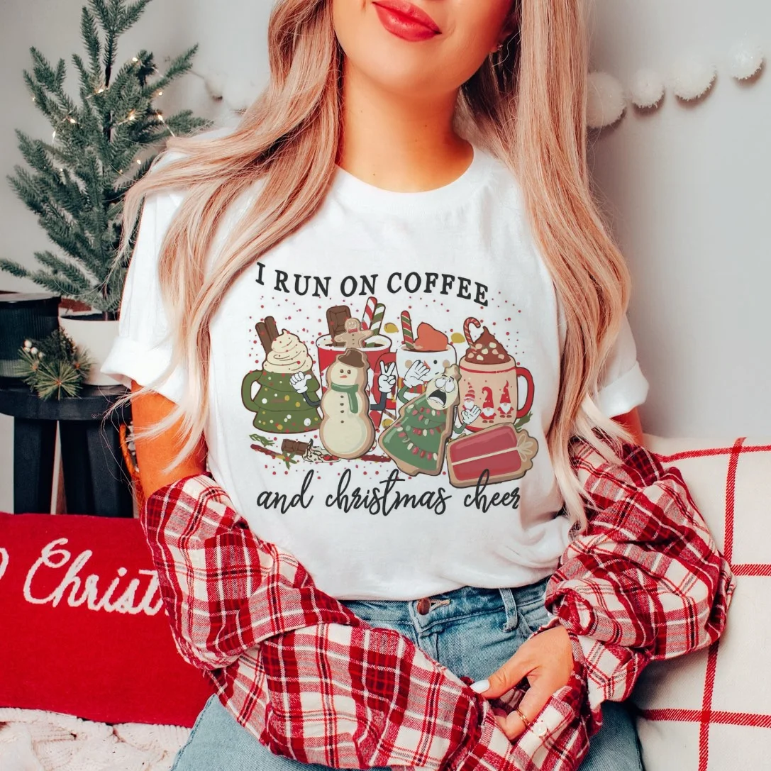 I Run On Coffee And Christmas Cheer Pattern New Year's T-Shirt 90s Cute Christmas Short Sleeve Casual Style Plus Size Top T-Shir