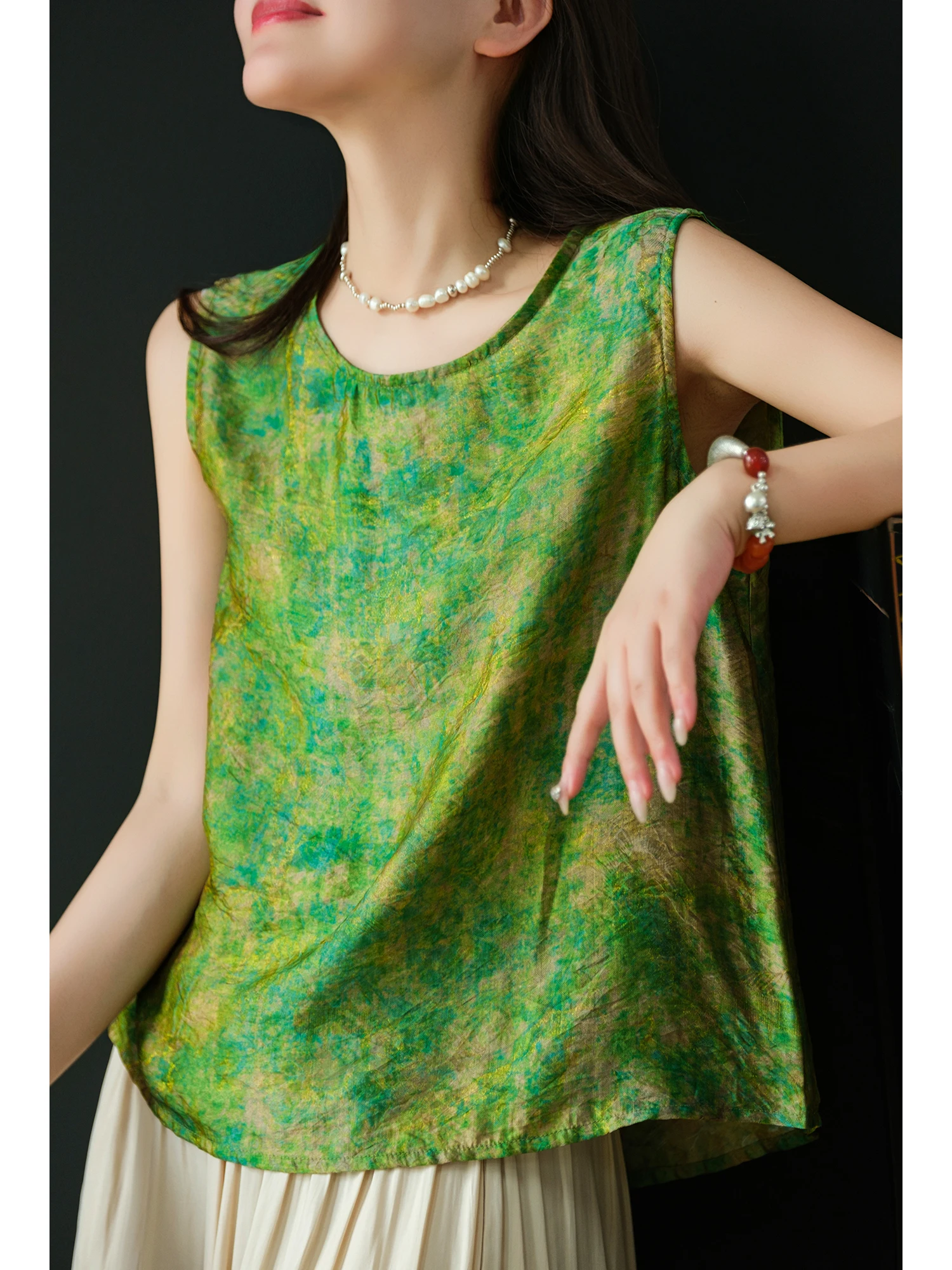 Small Ear Production Heavyweight Silk Back Single Button Gradient Printing Casual Loose Fit Women's Sleeveless Top T7382