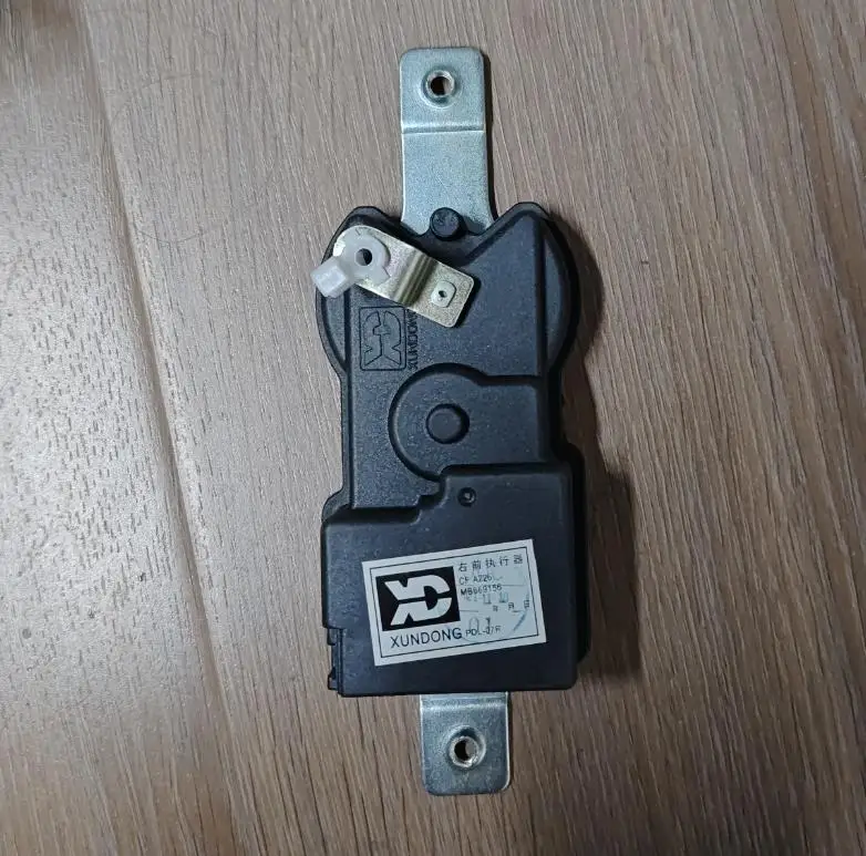 1 Piece Front or Rear Back Door Lock for Pajero MB669753 V20