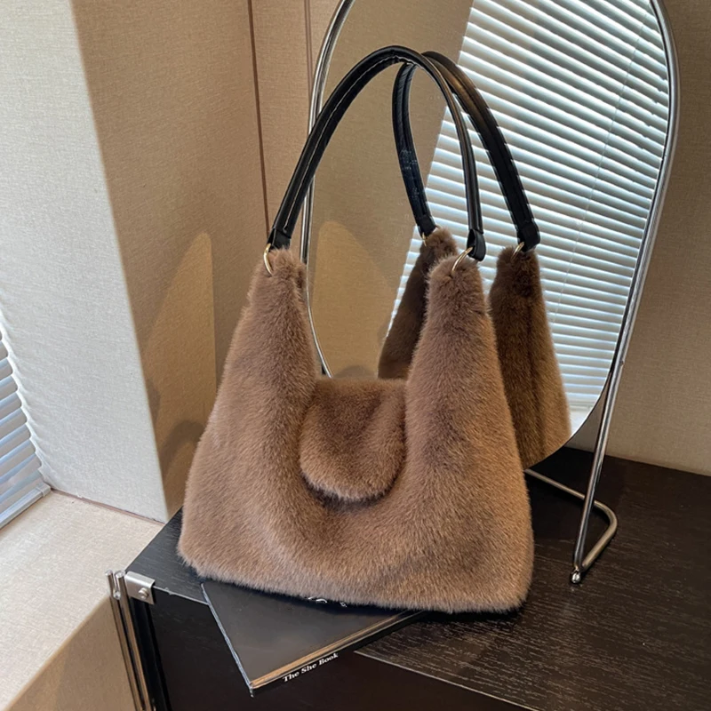 Picture 7: Deer Patterned Plush Bag Shoulder Bags Large Capacity Bolsa Fashion New Tote Bolsas Feminina Sac Femme Faux Fur Bolsos mujer
