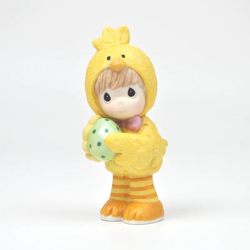 Cartoon Creativity American Precious Moments Easter Chicken Egg Hug Figurine Home Desktop Ceramic Ornament Party Gift