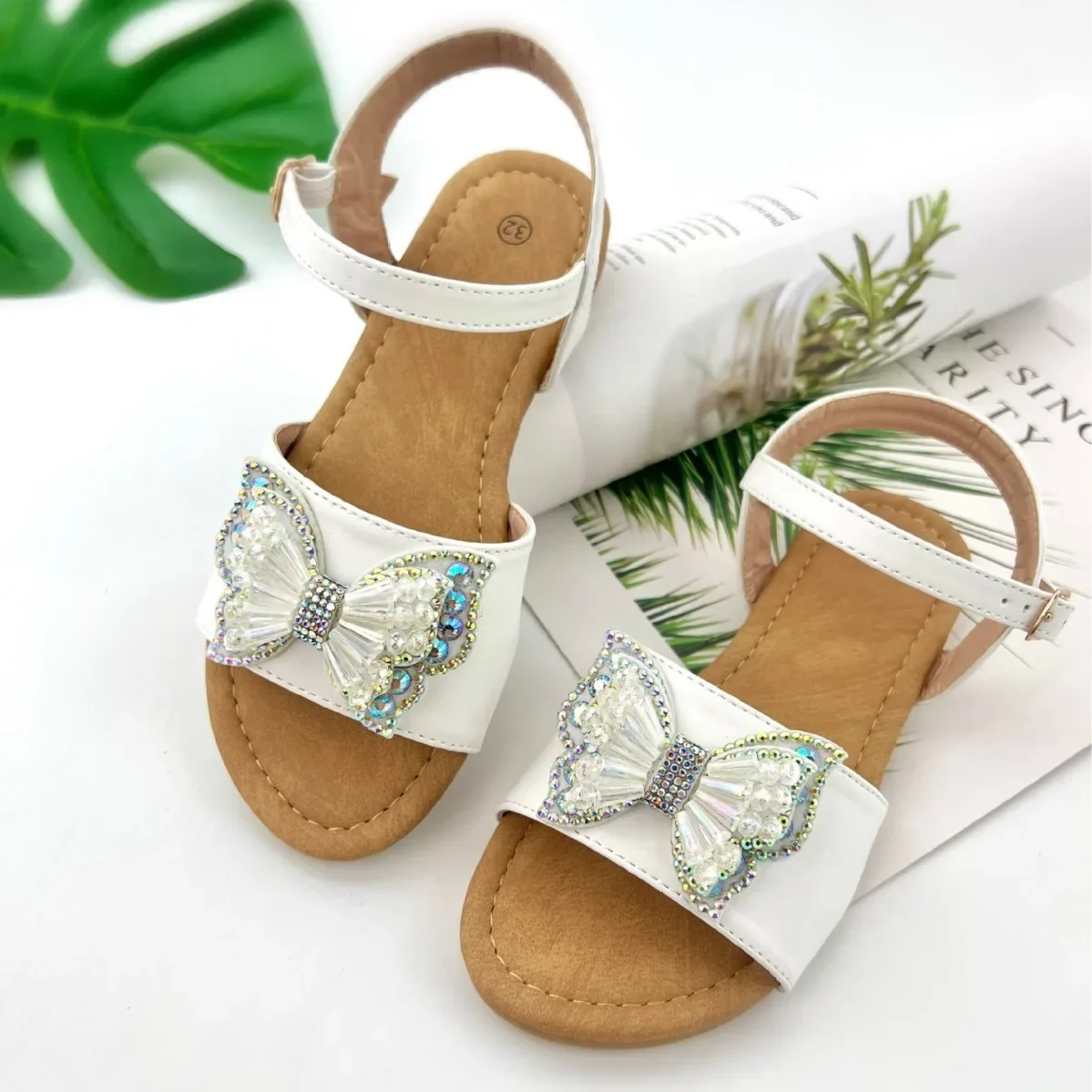 2024 New Fashion Summer Comfortable Princess Style Fairy Non-slip Soft Sole Girls Sandals Rhinestone Bow Cute Sandals