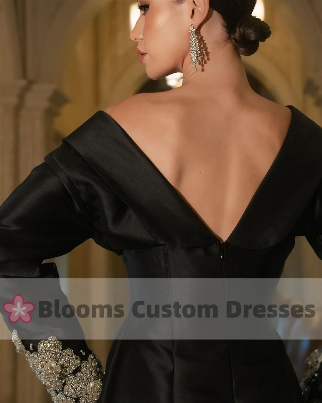 Blooms Customized Black Satin V-Neck Luxury Evening Dresses For Special Occasion Beaded Full Sleeve Party Gown Formal Prom Dress