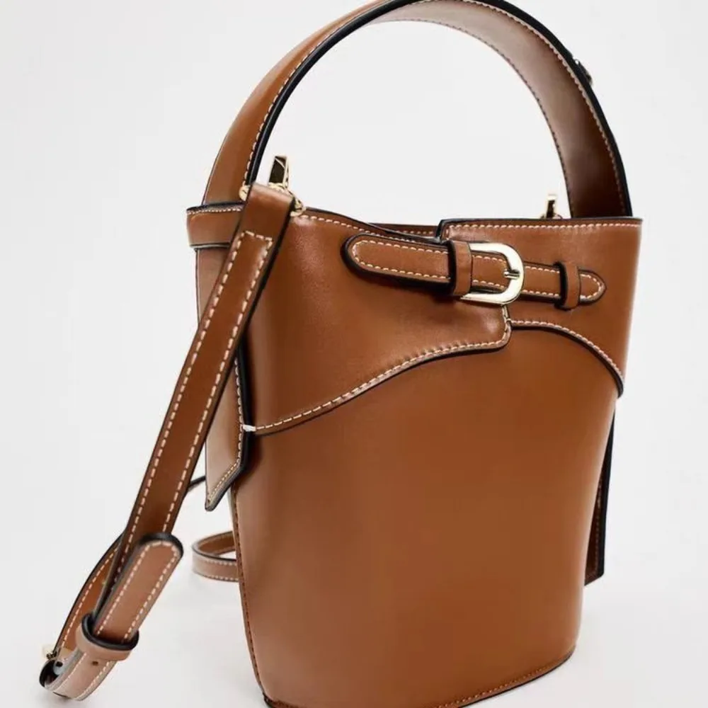 2024 Spring and Summer New Fashion Bag Women's Bag Bucket Crossbody Bag Large Capacity Retro High-end Portable Shoulder