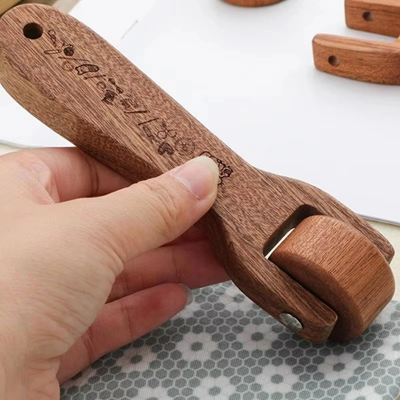 

1 шт. деревянное прижимное колесо, швейные инструменты, ролик для шва, прижимное колесо, ролик для шва для шитья, пошивки, глажки, лоскутного шитья, квилтинга ﻿