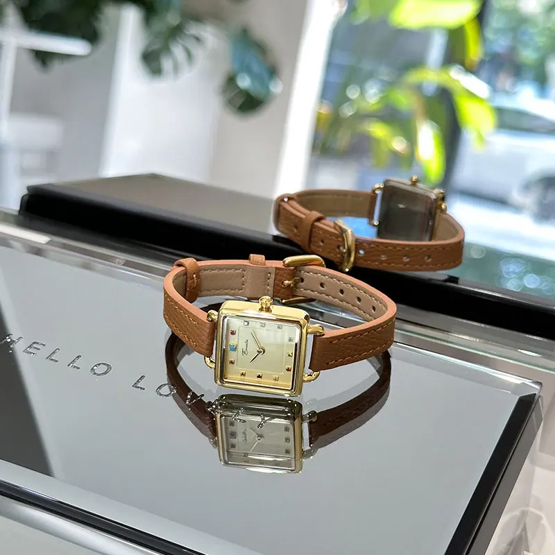 

Классические женские часы с квадратным коричневым поясом, легкие роскошные семицветные циферблаты с цирконием, кварцевые водонепроницаемые женские деловые часы Reloj