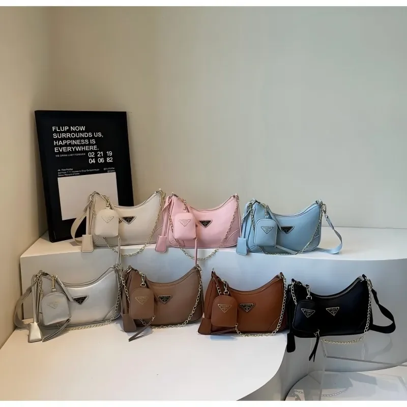 

Универсальная сумка на плечо с цепочкой в роскошном стиле, новинка 2025, высококачественная, маленькая, на одно плечо, женская сумка под мышками