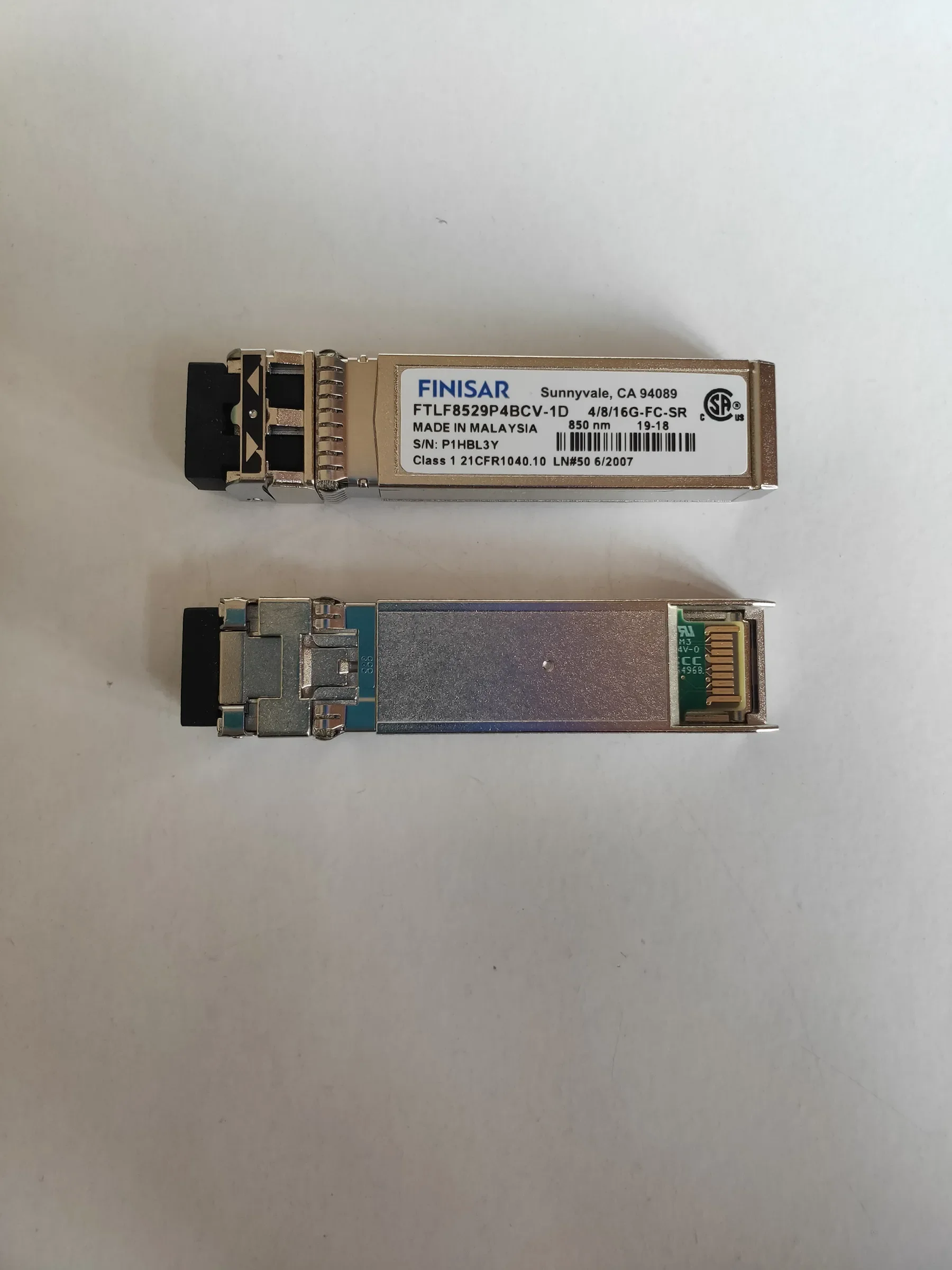 

Finisar 16G SFP Optical Switch FTLF8529P4BCV-1D 16G-FC-SR CA 94089 16GB 850NM Multimode Fiber Optical Module