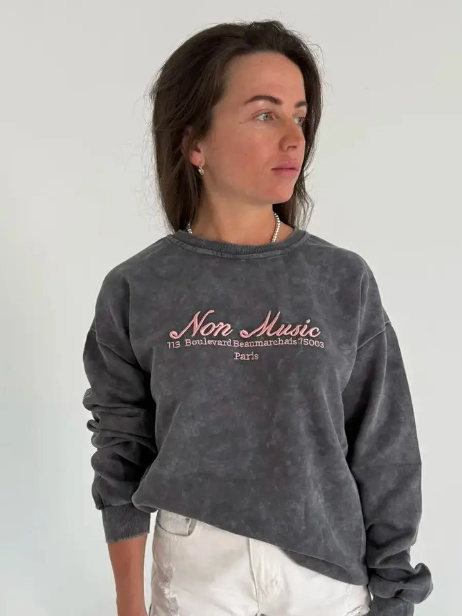 Czarne bluzy z efektem sprania, z francuskim napisem, luźny krój, jesienny pulower, modny temperament, damski styl preppy, retro top.