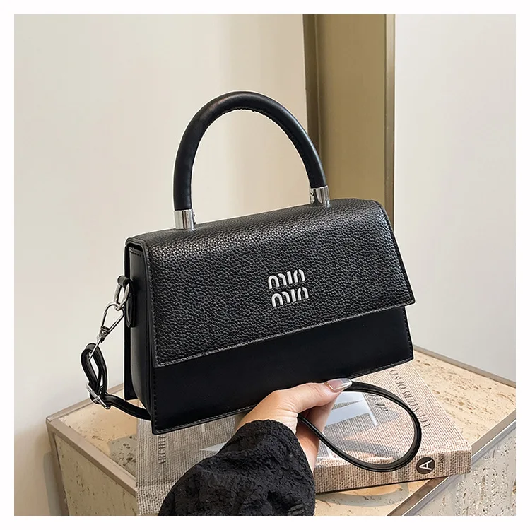 

Highly Saturated Color Personality！New 2025! Chic Small Square Handbag, Fashionable, All-match for Hand/Crossbody, Quality Feel