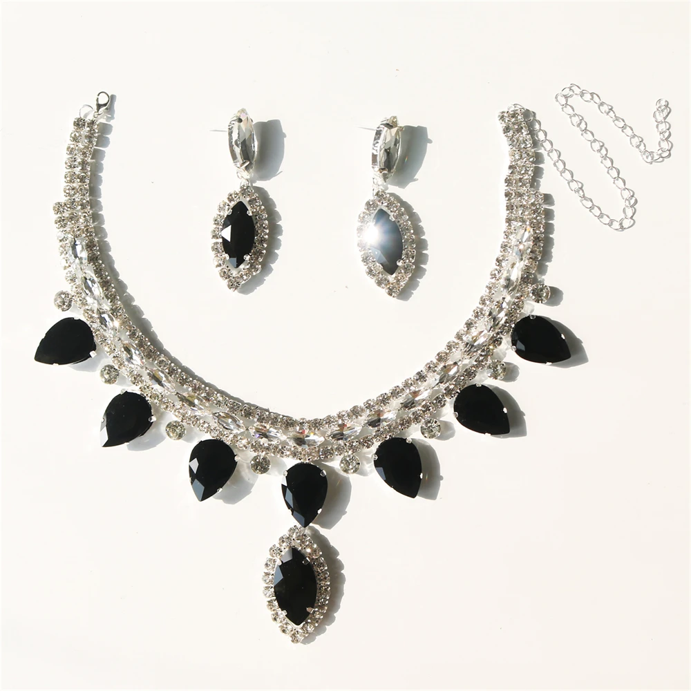 Fashion Exquisite Sparkling Large Crystal Necklace Earrings Jewelry Set Banquet Party Rhinestone Jewelry Set Wearing Accessories