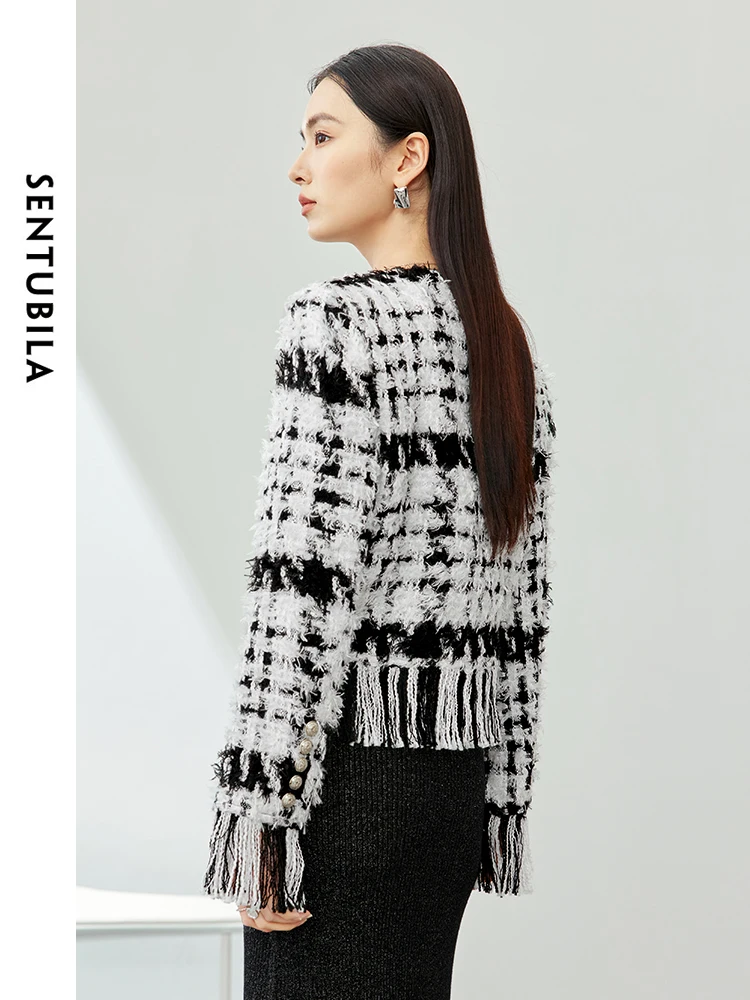 SENTUBILA Tassel Cropped Tweed Jacket 2024 Elegant Straight Black White Plaid Long Sleeve Winter Short Jacket Coat 141W53937X