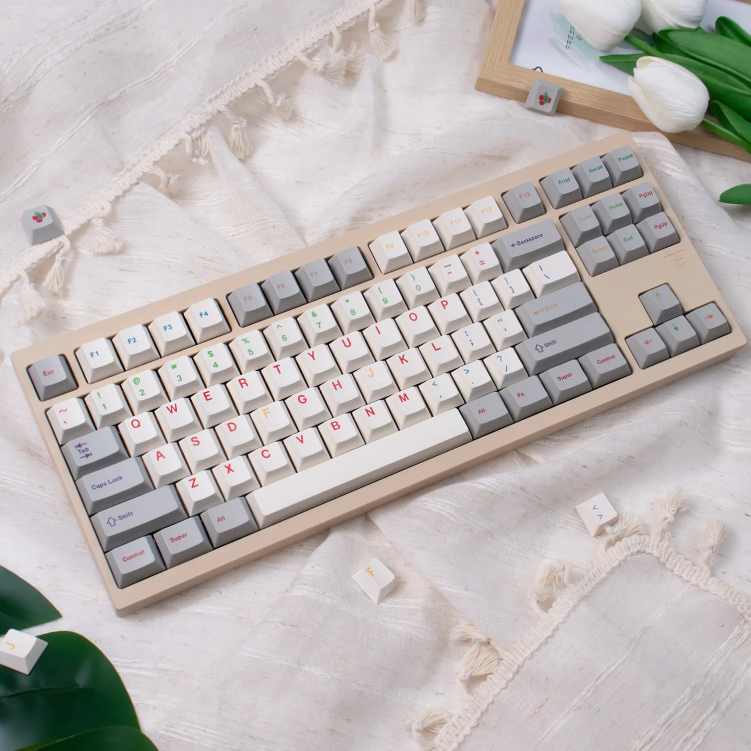

144 keys Vintage Handmade Keycaps Cherry Profile Dye Sublimation PBT keycaps Red Font For MX 61/68/87/96/104 Mechanical Keyboard