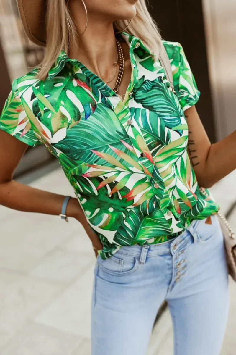 Women\'s Lapel Short Sleeved Shirt Summer Tropical Print Casual Top Fashionable Button Up Shirt