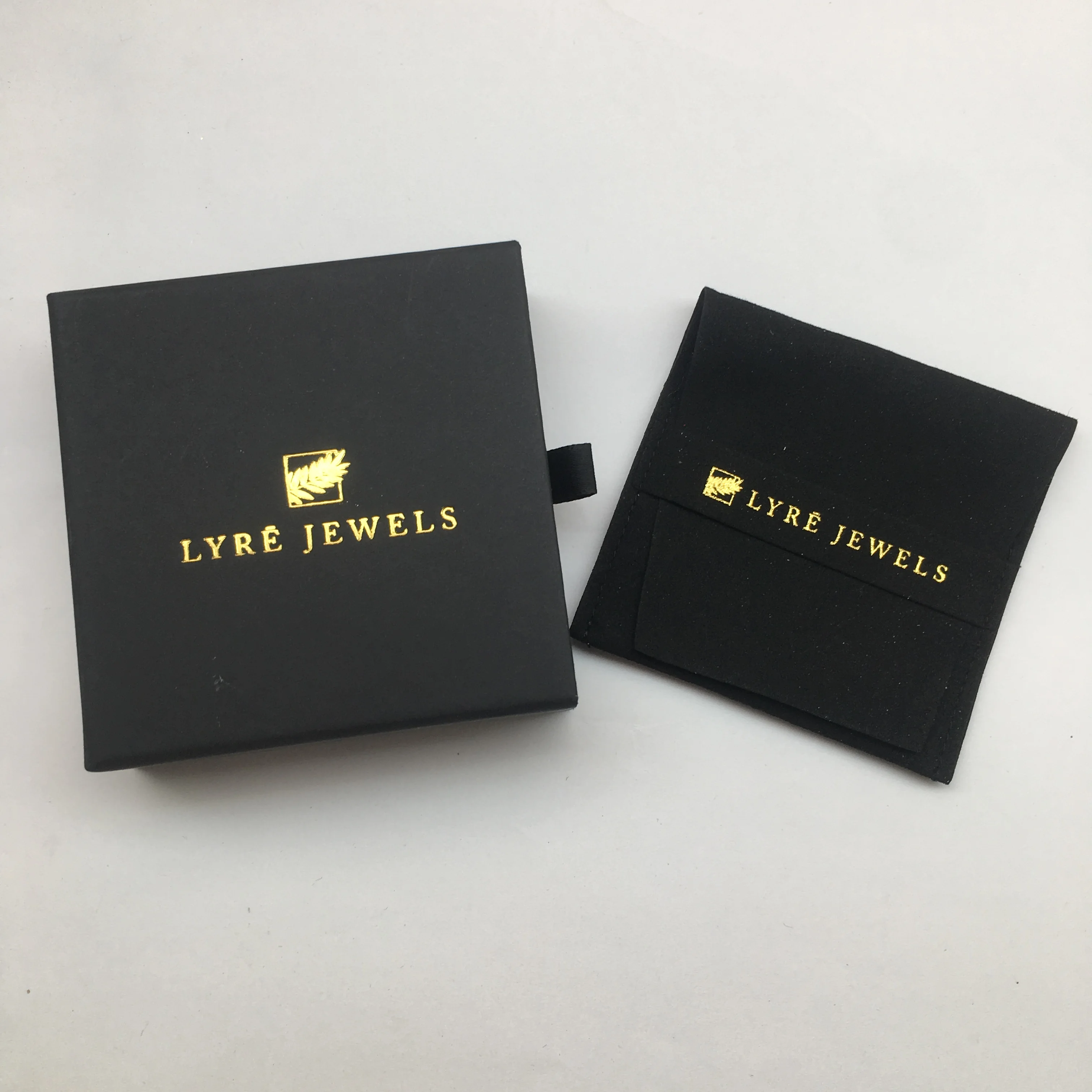 

Custom Logo 7x7X1.7cm Pink Cardboard Jewelry Drawers Boxes 6.2x6.2cm Microfiber Gift bags Earrings Rings Necklace Organizer Case