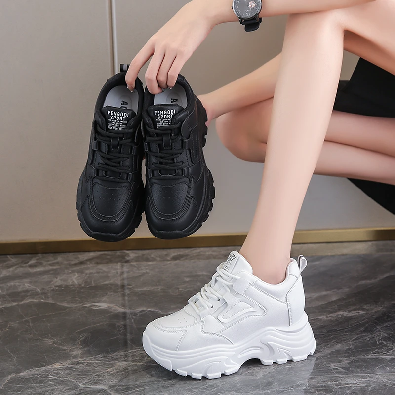 

2026 Spring Lace-Up Thick Bottom Vulcanize Woman Pu Leather Breathable Sports Shoes Ladies White Platform Women's Sneakers