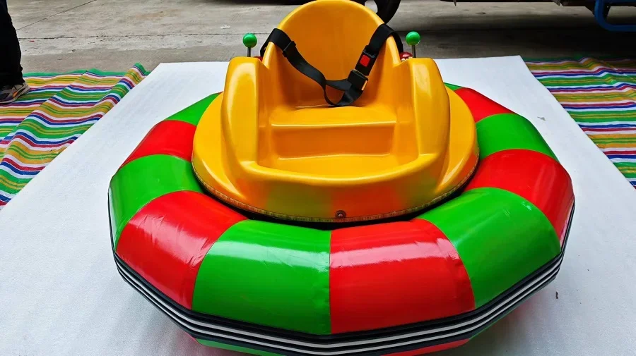 Electric Bumper Car with the Inflatable Rail with Colorful  Colors for Kids Entertainment Indoor Outdoor in Amusement Parks