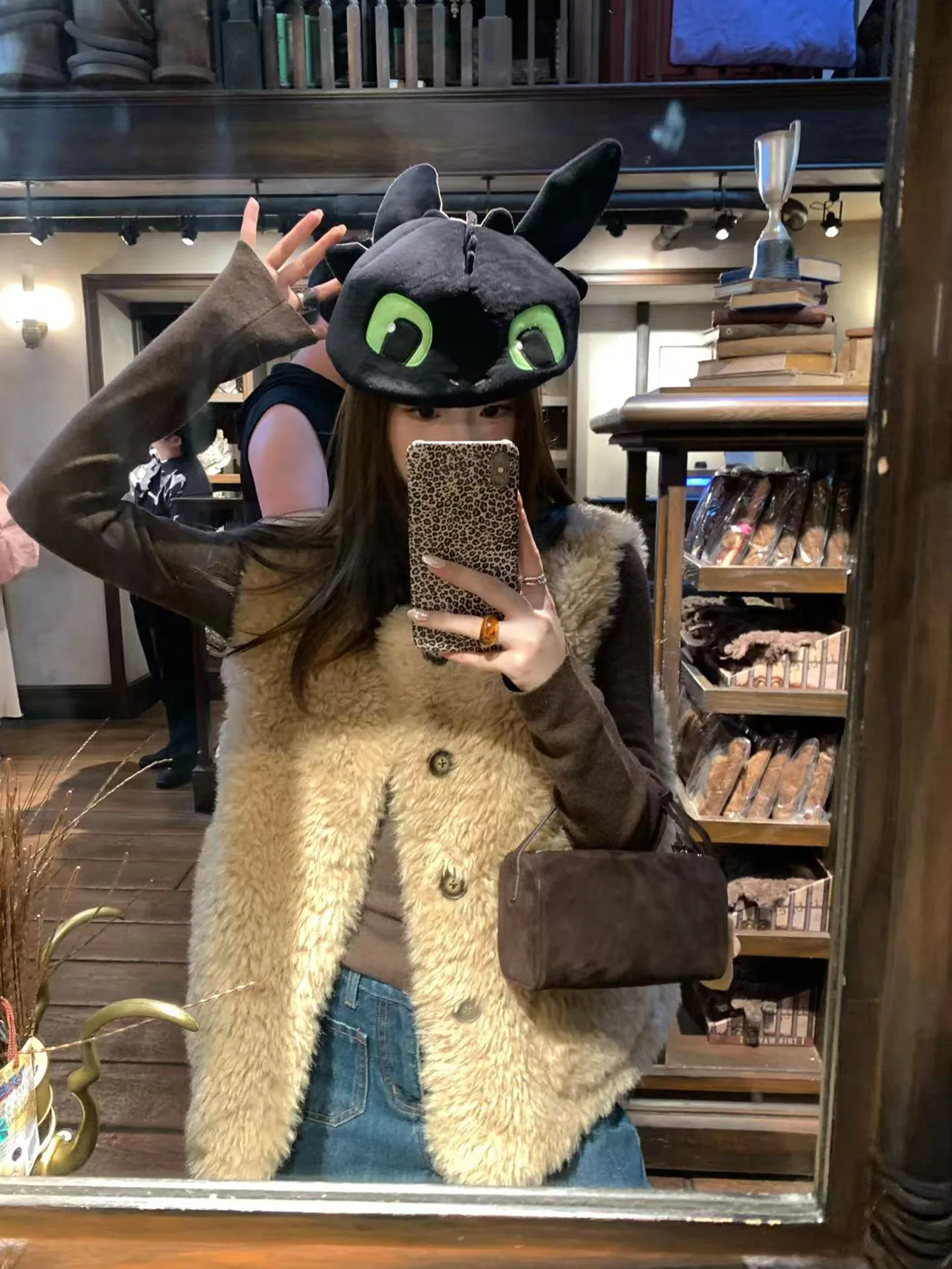 Women Faux Fur Vest Coats Solid Fur Jackets Cotton Linen Round Neck Sleeveless Single Breasted Loose Casual 2026 Autumn Winter