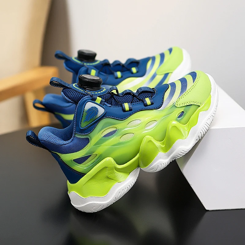 Autumn New Lightweight Childrens Sports Shoes Soft and Stylish Commuting Running Shoes Breathable and Supportive Casual Shoes view 5