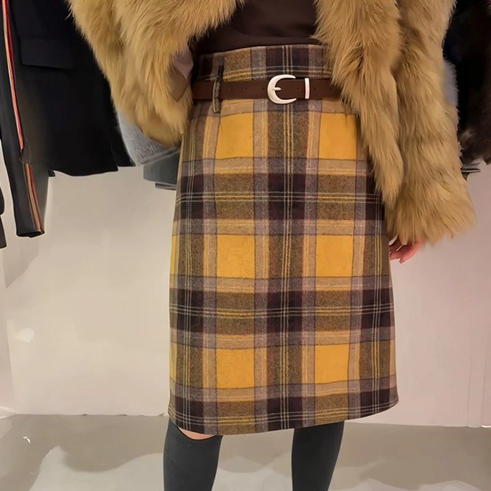 fried street age-reducing plaid medium and long skirt for women's winter new Korean version of high-waisted hip-covering skirt