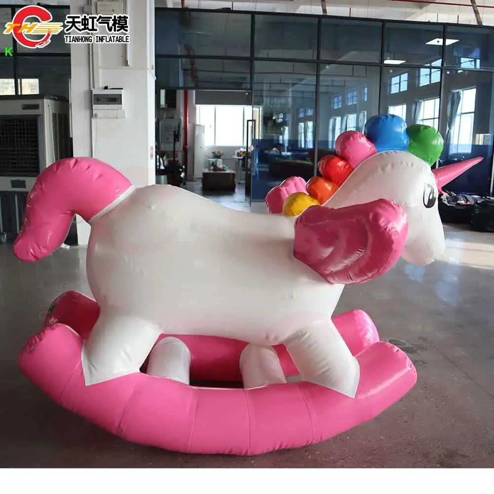 Cheval à bascule gonflable de bateau aérien rapide, jeu de carnaval, jouets, beau tour de licorne sur les enfants