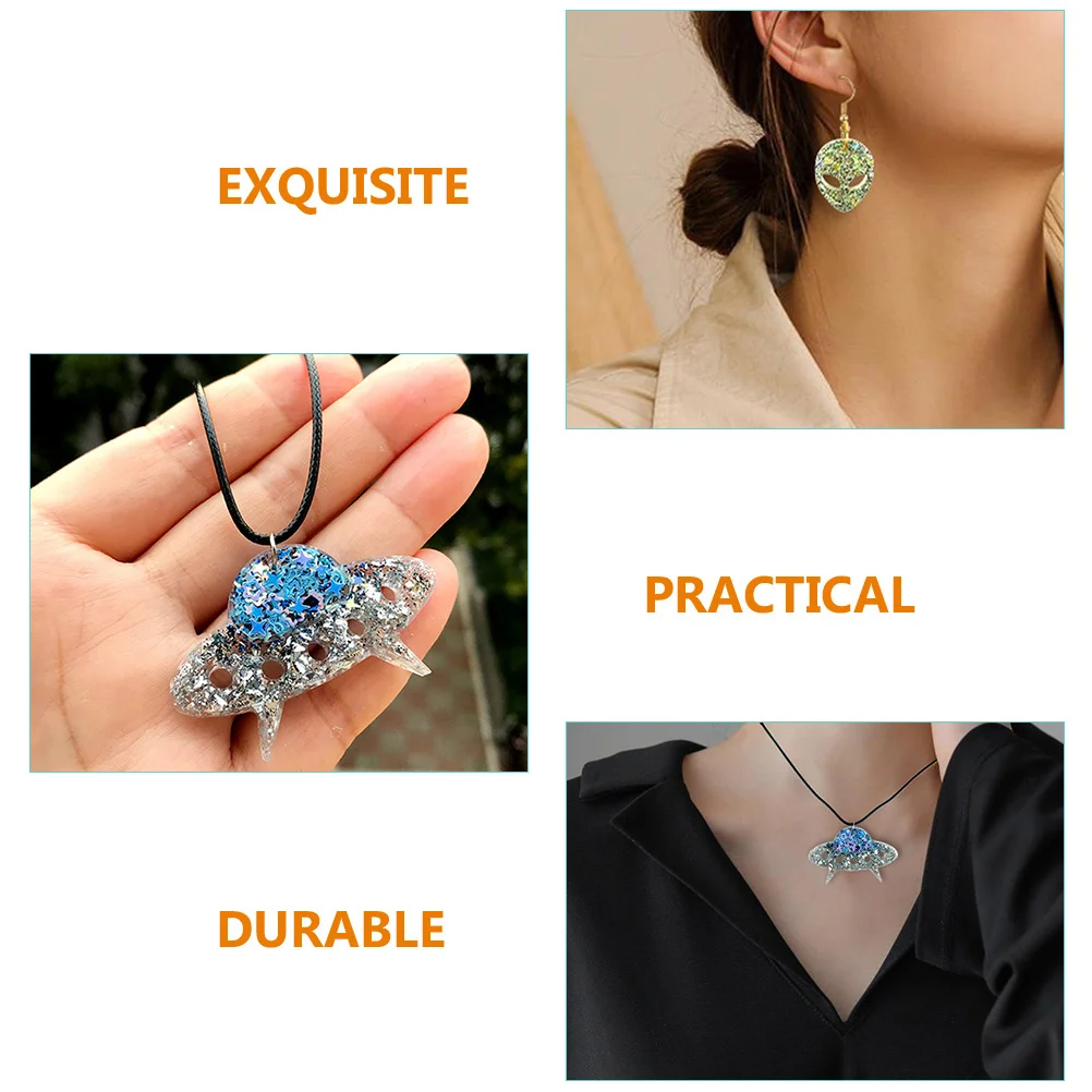 

2Pcs Spaceship Silicone DIY Mold Earring Pendant Mold for Jewelry Making Crafts Keychain Accessories DIY Molds