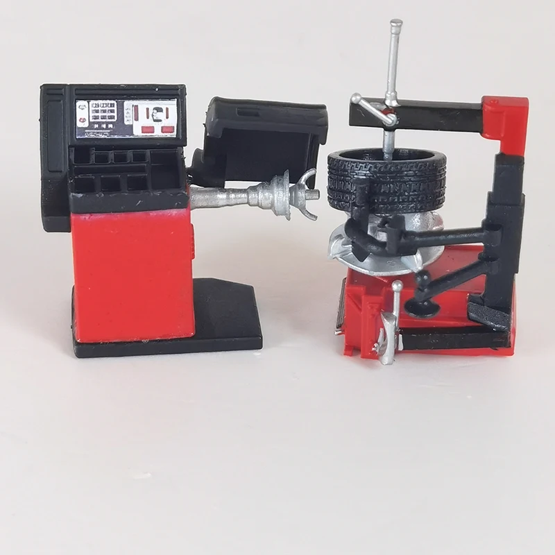 

1/64 Proportional Tire Squeezing Machine Model Balance Machine Model Maintenance Workshop Scene Matching Tire