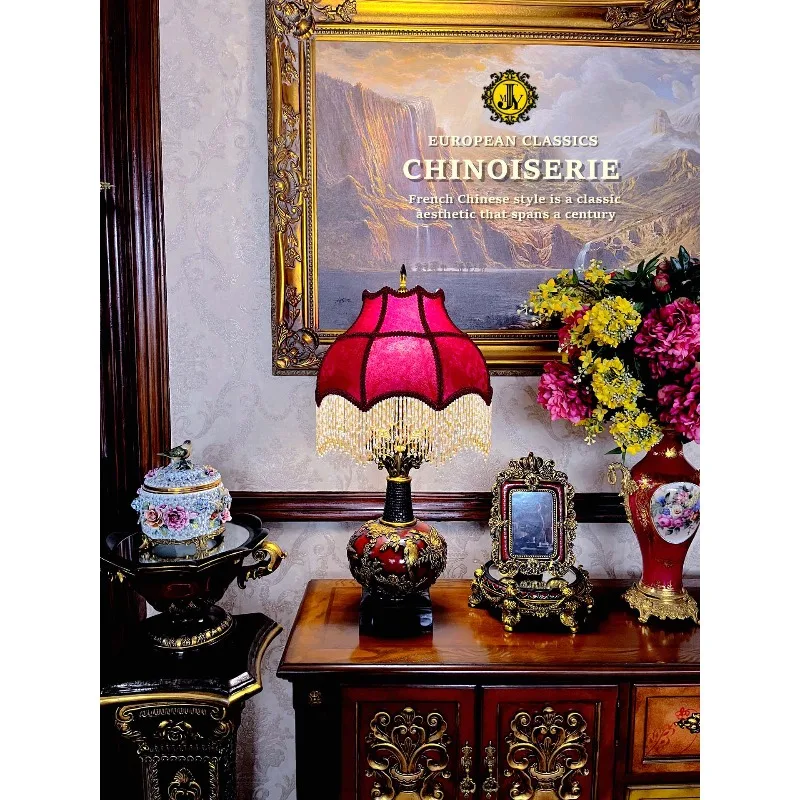 High-end luxury French Chinese style villa exquisite ornaments European style living room entrance American retro