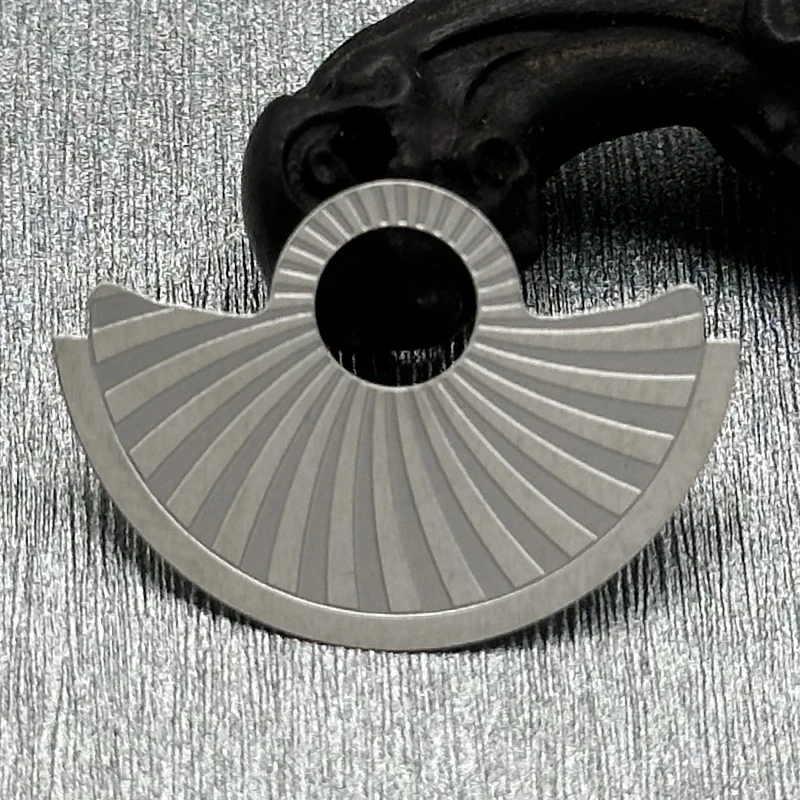 61 verschiedene NH35 Automatik-Rotor-Patches im Hammer-Stil aus Metall für NH34, NH35, NH36, NH38, NH39, 4R und 7S Uhrwerke. – Detail 17
