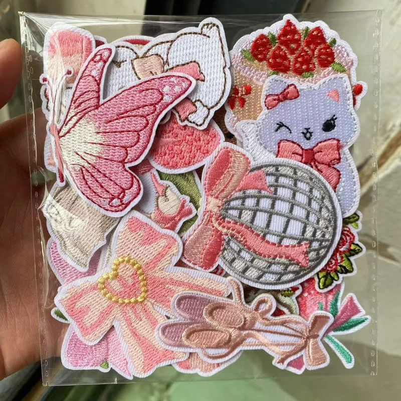 Sweet Pink Love Letter Couple  - Embroidery Letter M 评论和价格