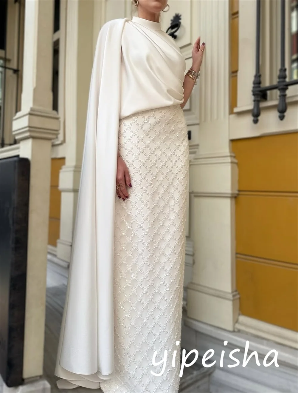 تخصيص الطراز الحديث Charmeuse مطرزة الطية ألف خط ذوي الياقات العالية فساتين طويلة مناسبة مخصصة أنيقة