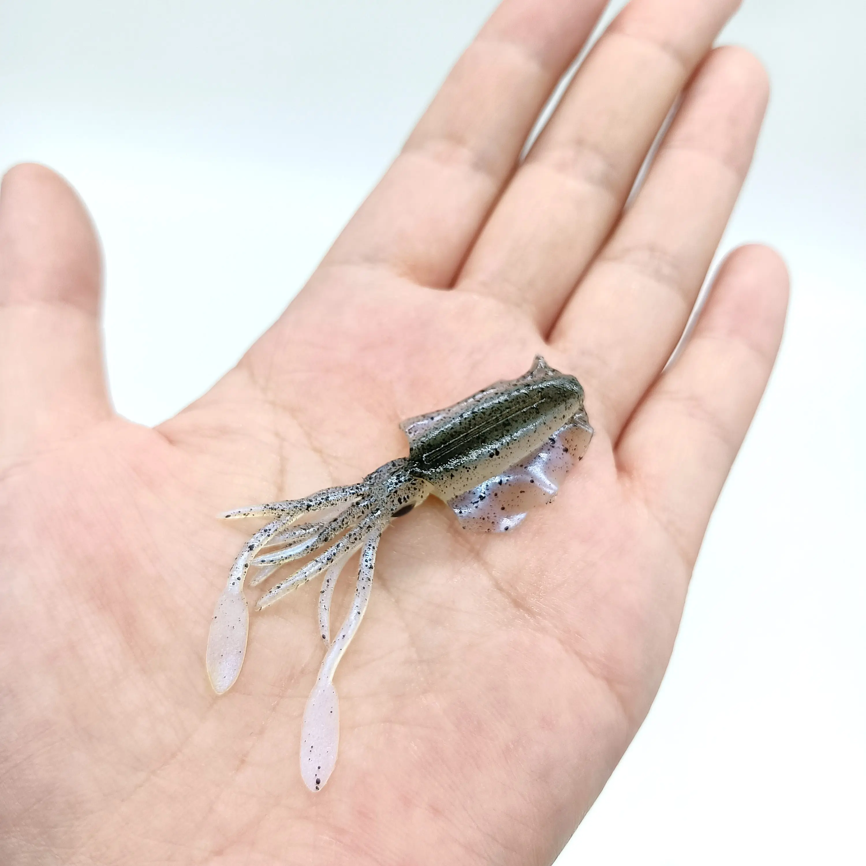 DUODUOYU 1PCS Mini Weiche Tintenfisch Angeln Locken 6cm 2g Leucht UV Tintenfisch Jigs Für Süßwasser Angeln locken Wobbler Köder Angelgerät – Detail 4