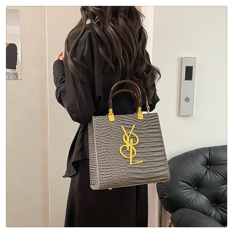 ‌Retro Crocodile-Design PU Handbag 2025 - Foldable Square Bag & Adjustable Chain, Anti-Scratch Purse for Evening/Casual/Weekend‌