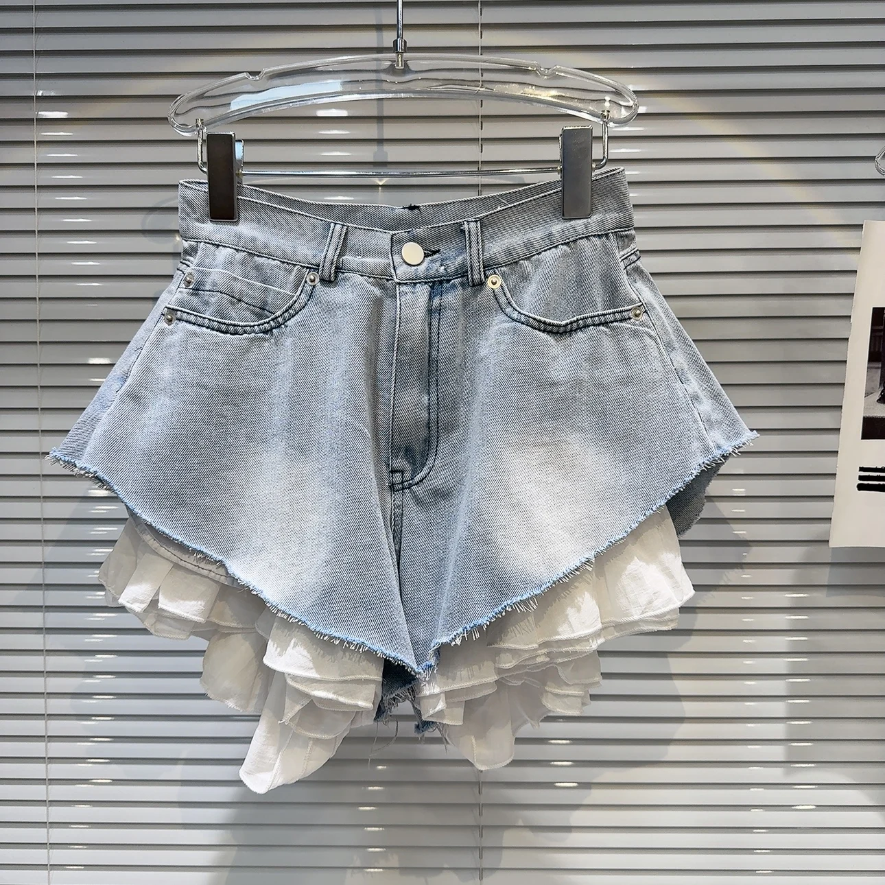 

2025 Summer New Trendy Sweet-Spicy Style Lace Hem Washed Bleached Asymmetric Wide-Leg Denim Shorts