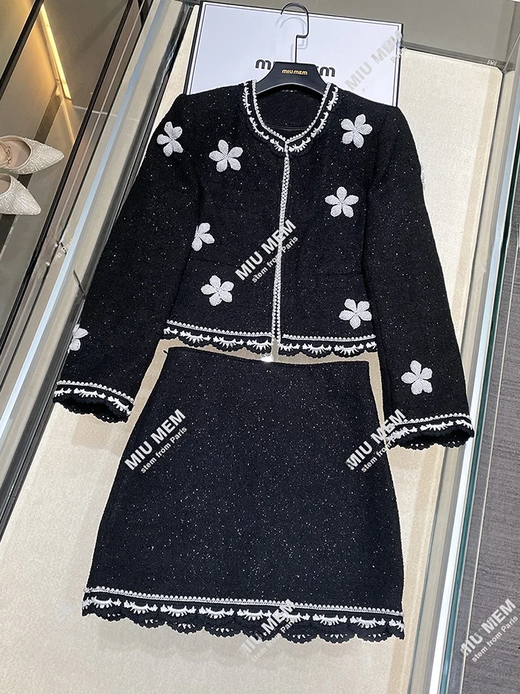 

Miumem Hepburn Sle Winter Faion Set with Jaet And Skirt Pearl Embellied Thi Tweed Long Sve round Ne Button
