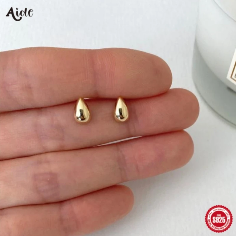 Aide 925 Sterling Silver 1 Para Szykowne kolczyki z odblaskową powierzchnią w kształcie kropli wody dla kobiet 18-karatowe złoto Prosta elegancka biżuteria w stylu vintage