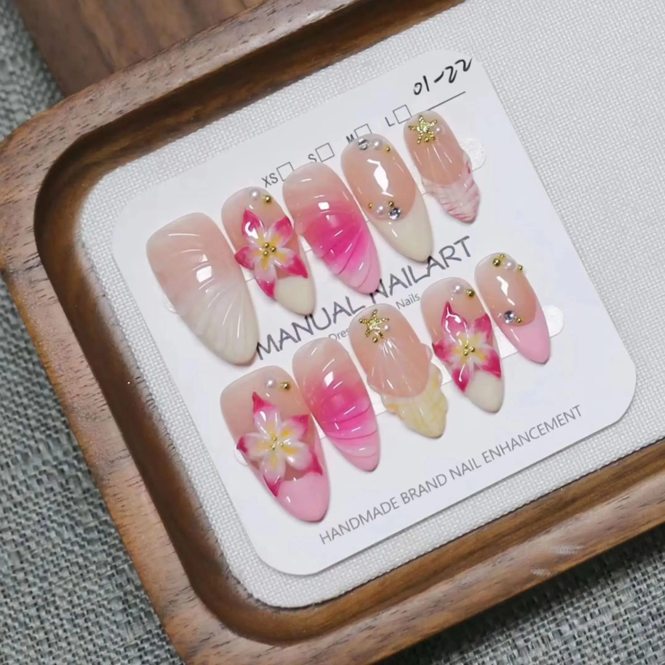 24-pecas-de-unhas-posticas-coloridas-com-flores-3d-perolas-e-estrelas-formato-amendoa-curta-com-relevo-estilo-frances-doces-e-modernas