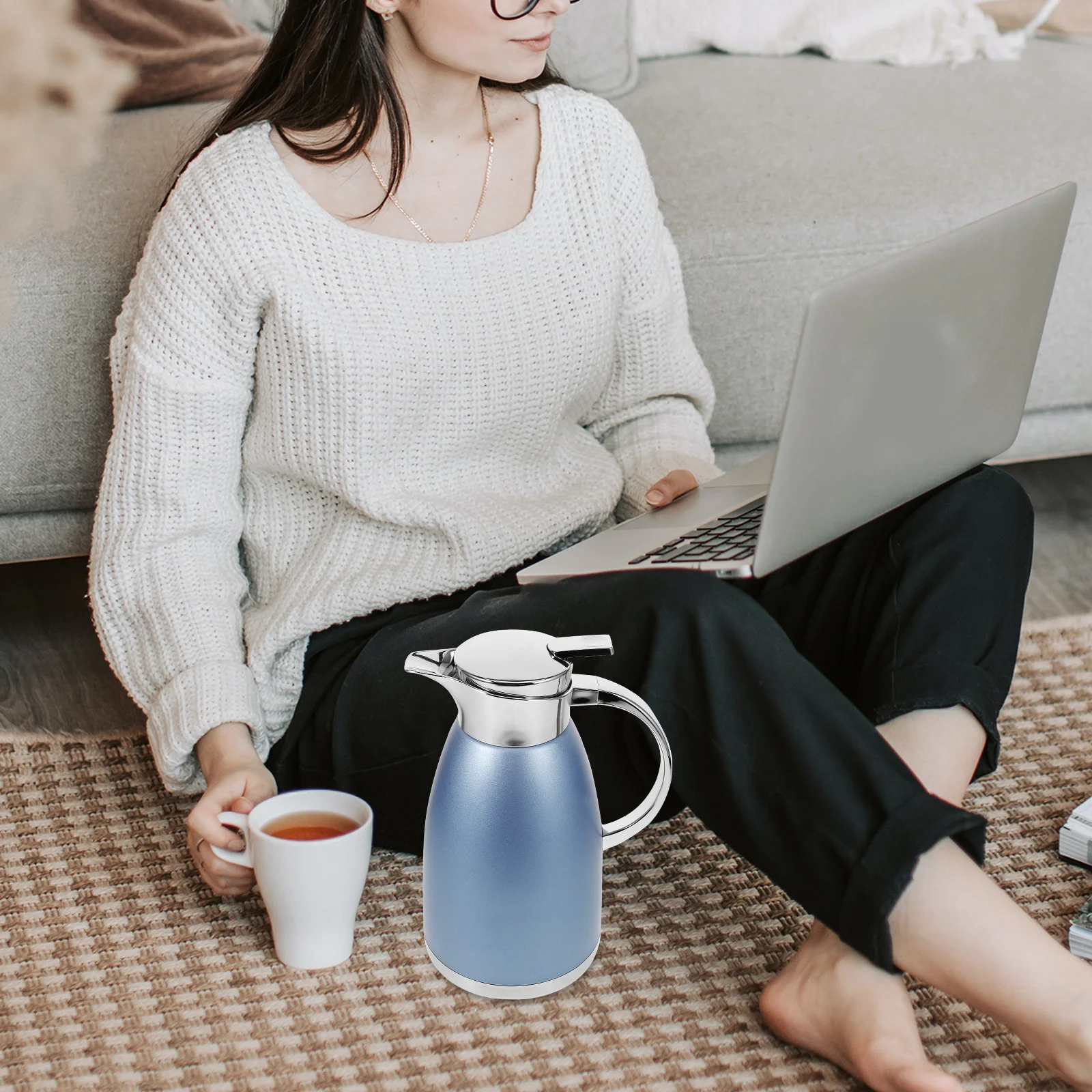 

Double Walled Vacuum Insulated Water Bottle 2L Large Capacity Thermal Jug For Coffee Tea Hot Drinks Winter Camping Office