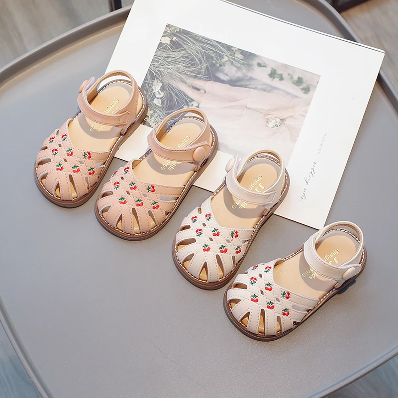 

Children's Sandals 2024 Summer New Flower Girl Princess Shoes Leisure Hollow Women's Treasure Summer Shoe Trend 5506