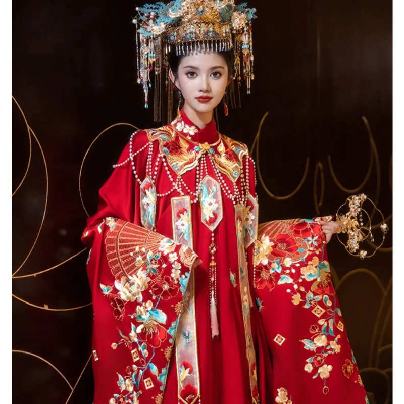 

Heavy industry red robe with embroidered front opening long gown Han phoenix crown and robe Chinese wedding style
